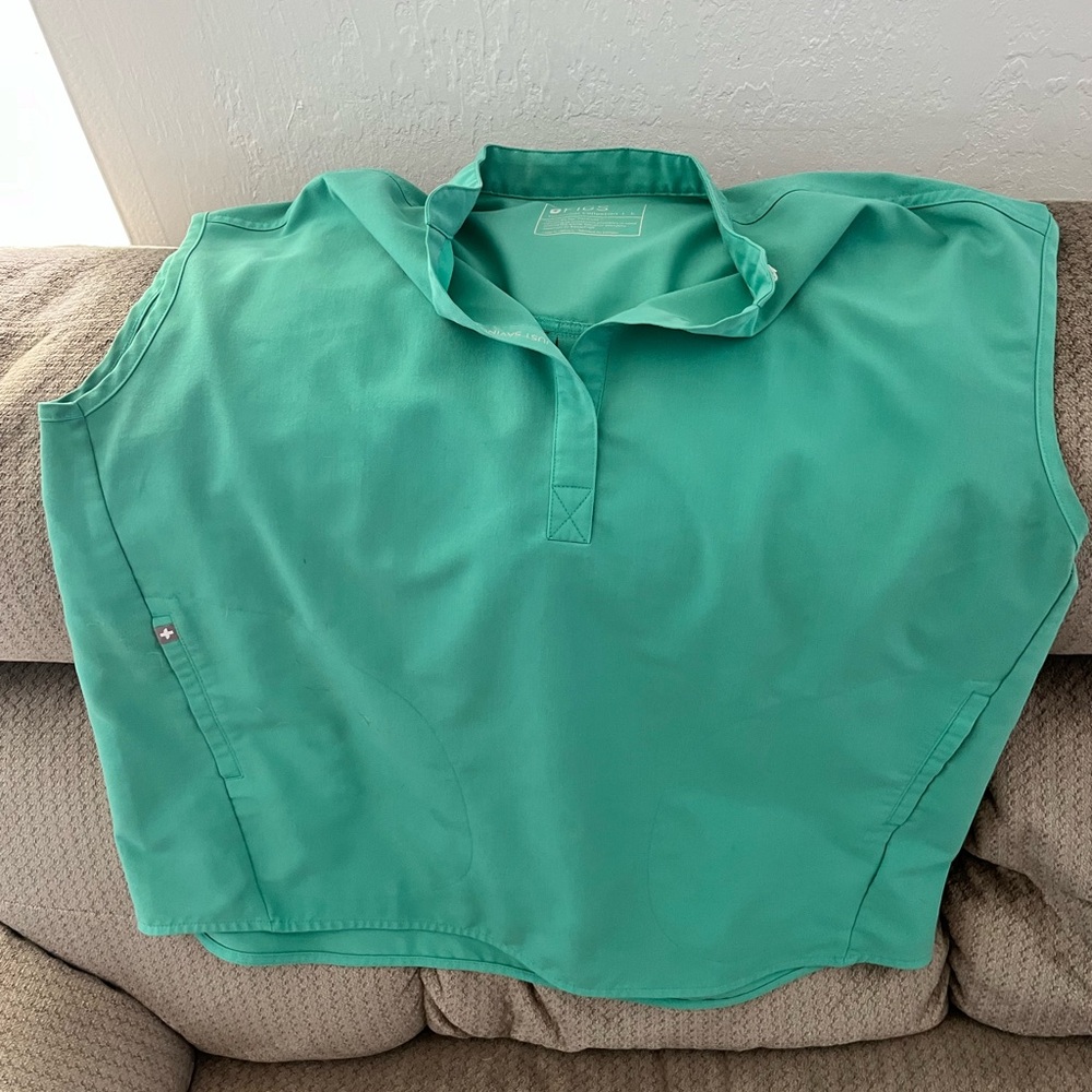 Figs Rafaela Oversized Scrub top